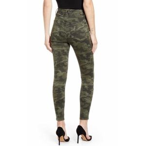 Good American Good Waist Camo Skinny jeans